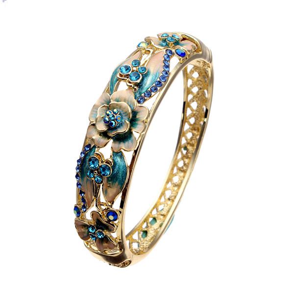 Retro 18K Gold Plated Rhinestone Bracelets Elegant Butterfly Flowers Bangle Bracelet For Women