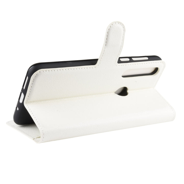 For Motorola Moto G8 Plus Litchi Texture Horizontal Flip Protective Case with Holder & Card Slots & Wallet(White)