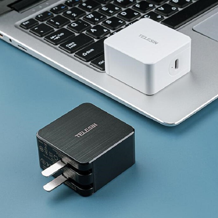 TELESIN TE-A65AC-BK 65W PD USB-C / Type-C + USB Interface GAN AC Drone Mini Adapter Charger, US Plug(Black)