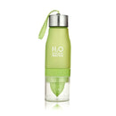 Portable Plastic Bottle Kids Outdoor Sports Bottle Lemon Juicer Fruit Blender Capacity: 650ml(Green)