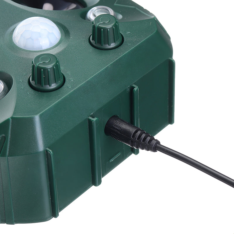 Solar Ultrasonic Pest Animal Repeller LED PIR Motion Bird Cat Rat Dog Repellent Pest Repellent with LED Flashing Light