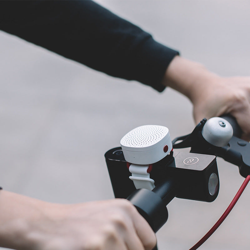 ManlnWhite Mini Portable Wristband Wireless bluetooth Speaker Heavy Bass Handsfree Outdoors Speaker