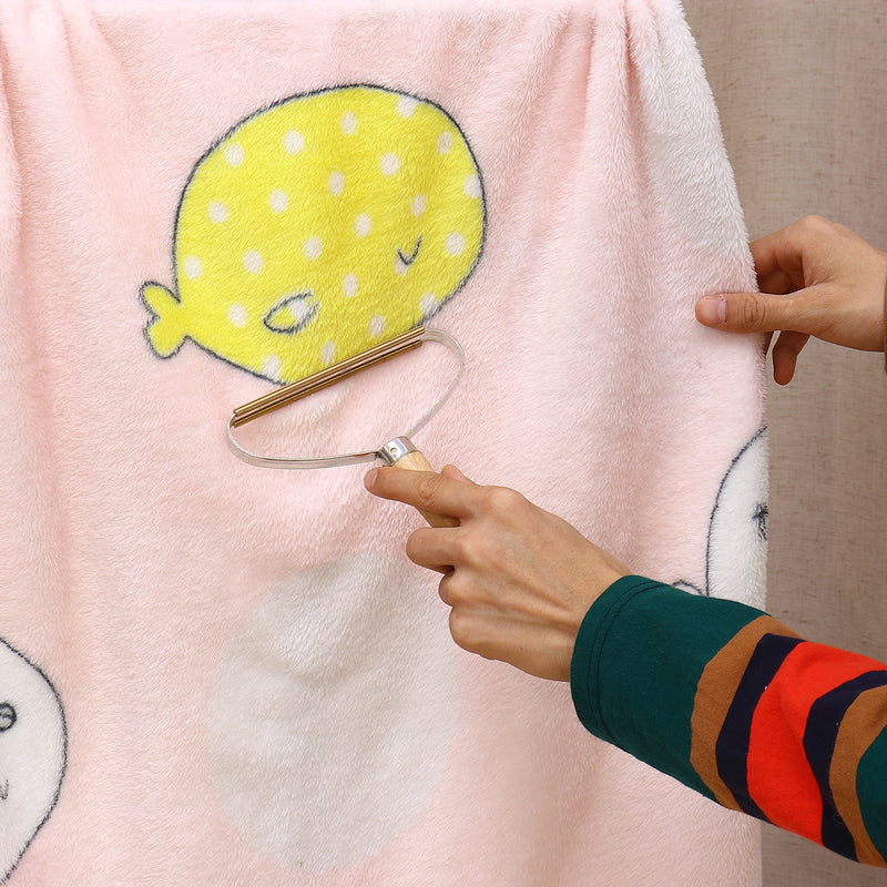 Portable Manual Lint Remover Pet Fur Clothes Reusable Shaver Trimmer Roller