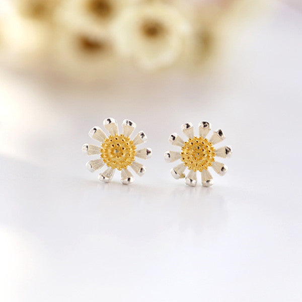 Korean 925 Sterling Silver Small Daisy Flower Ear Stud Earrings