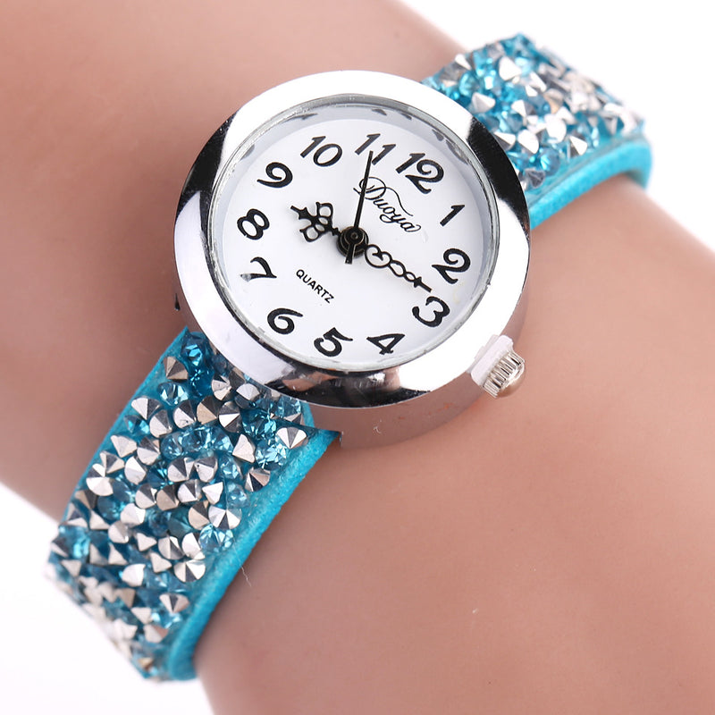 DUOYA DY005 Retro Style Ladies Bracelet Watch Gift Leather Strap Quartz Watches