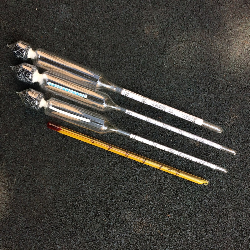 4 PCS Alcohol Concentration Meter Measuring Tools Kit Tester Thermometer Hydrometer Testeing Bar Set