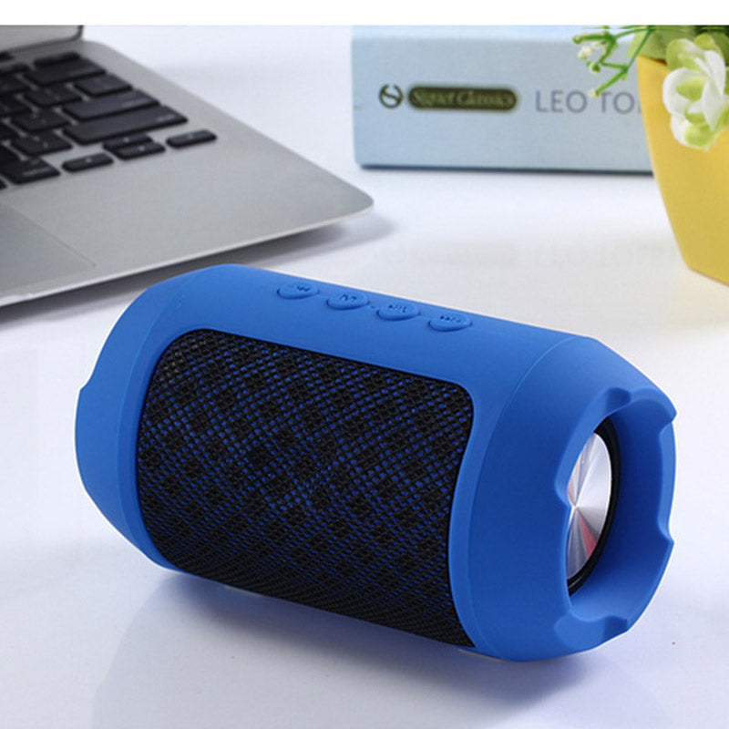 Portable Wireless bluetooth Speaker TF Card Hands free  Waterproof Outdoors Speaker
