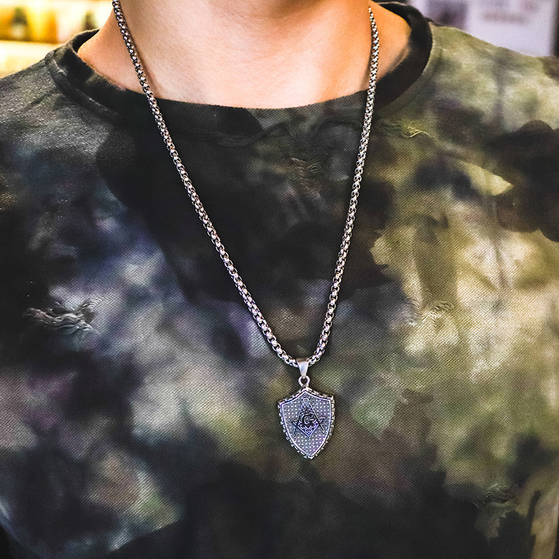 Fashion Pendant Necklace Geometric Shield Stainless Steel Chain Charm Necklace Jewelry for Men