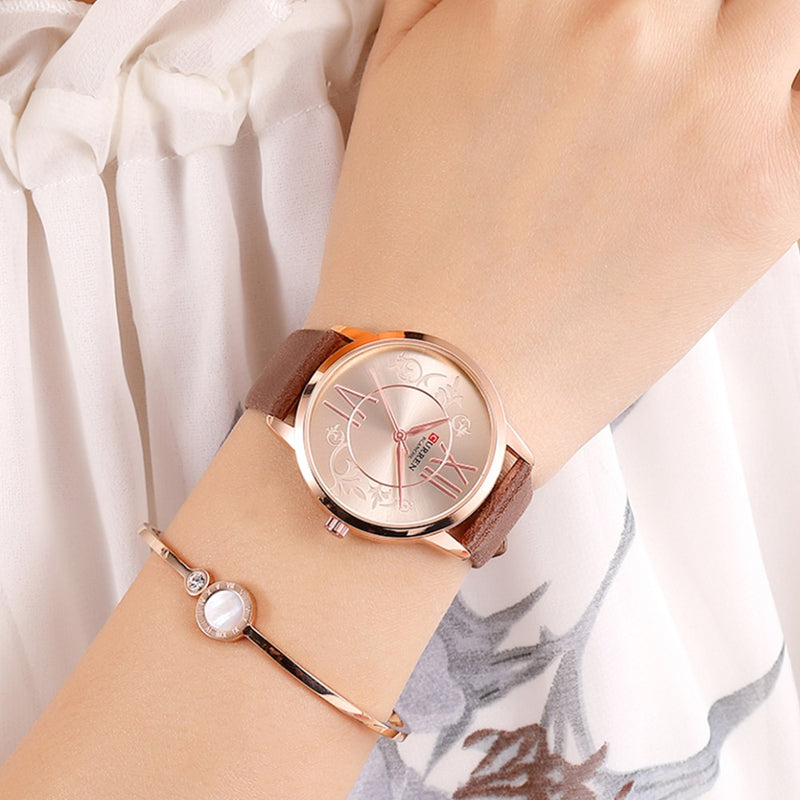 CURREN 9049 Analog Casual Style Women Wrist Watch Leather Band Quartz Watch