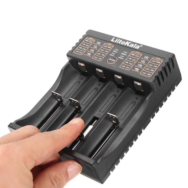 Liitokala Lii-402 Micro USB DC 5V 4Slots 18650/26650/16340/14500 Battery Charger