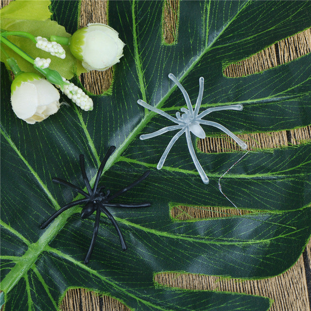 30Pcs/Pack Halloween Decorative Spiders Small Plastic Fake Spider Prank Haunted House Decorations