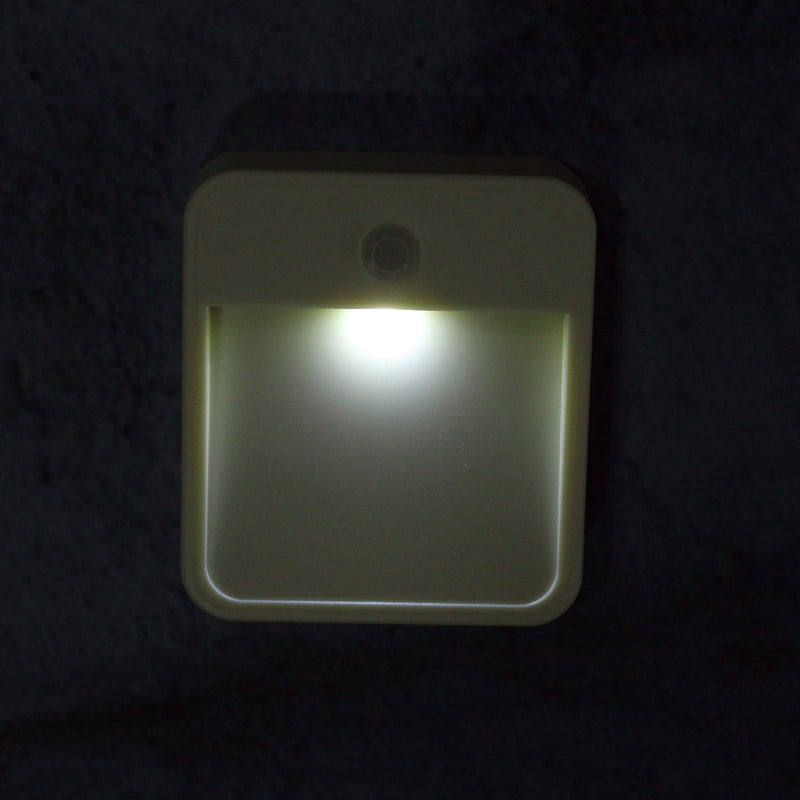 Battery Operated PIR Motion Sensor LED Wireless Night Light Security Wall Lamp