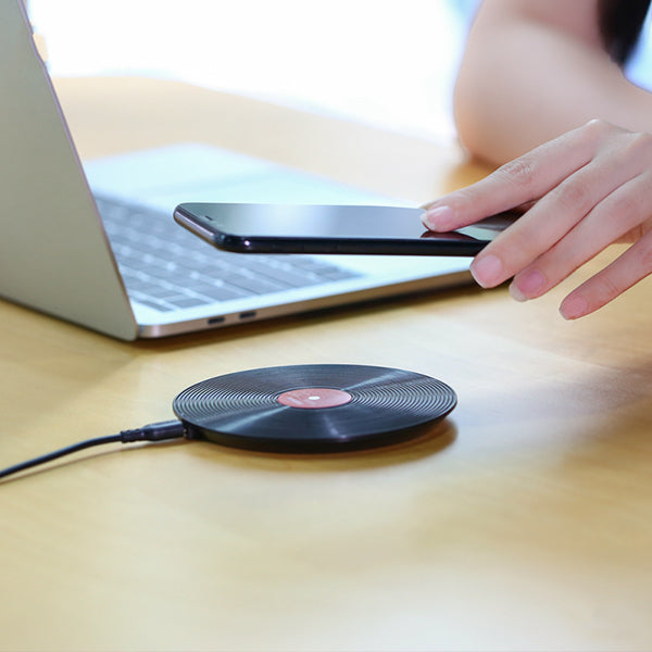 Remax 10W 7.5W Vinyl Qi Fast Wireless Charger Charging Pad For iPhone X 8Plus Xiaomi Mix 2S S9