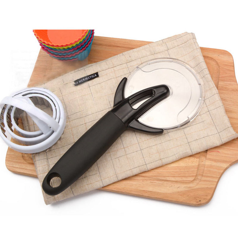 Pizza Slitting Roller Cutter Stainless Steel Pizza Cutter Wrench with Protective Cover Cut Pizza Tool