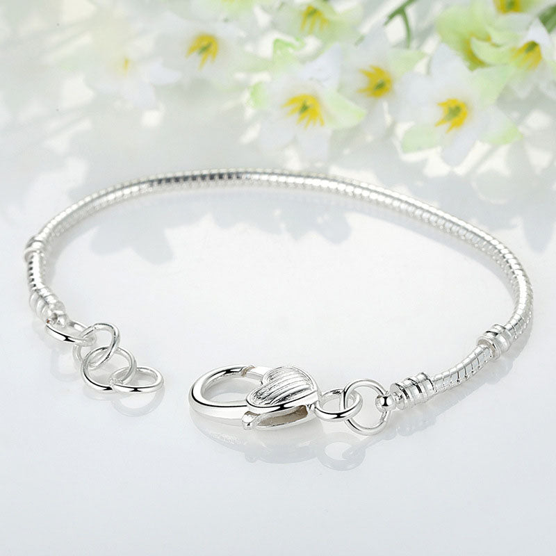 Simple Bracelet Serpent Bone Pattern Love Buckle Elegant Adjustable Jewelry for Women