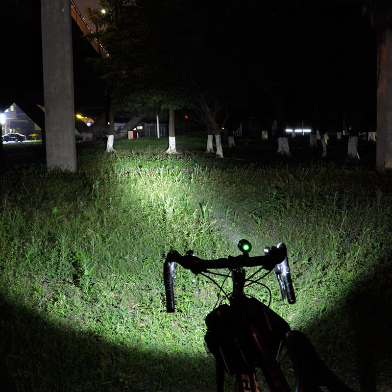 XANES XL07 1000LM T6 Bicycle Front Light IP65 120 Wide Angle with Lampshade HeadLamp