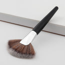 Pro Fan Shape Blending Highlighter Makeup Brush Face Powder Foundation Blush Contour Wooden Handle Cosmetic Tool