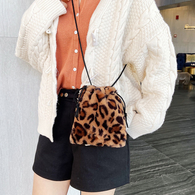 Women Plush Shoulder Crossbody Bag Mini Drawstring Clutch (Leopard Printed)
