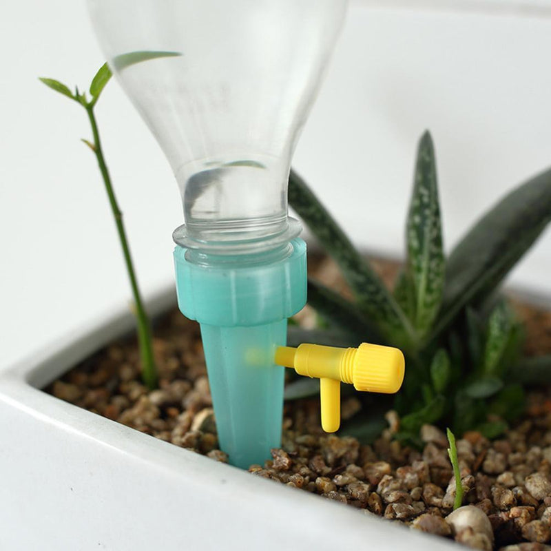 12pcs Automatic Watering Spikes System for Plants Drip Irrigation (Green)