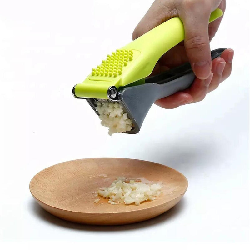 Handheld Home Kitchen Tool Garlic Press Crusher Squeezer Masher.