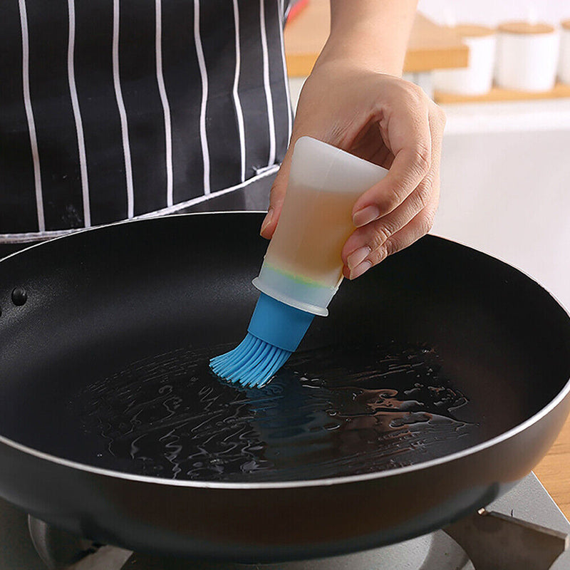 Silicone Oil Bottle with BBQ Grill Oil Brush Baking Kitchen Tools (Blue)