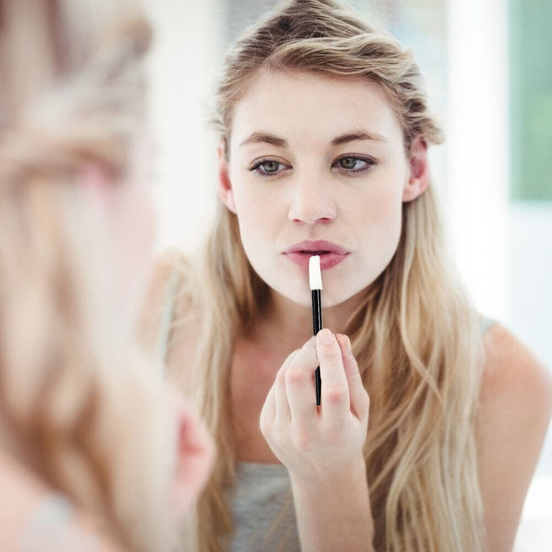 50pcs Practical Lip Brush Stick Lip Gloss Wands Make Up Lip Brush Beauty Tool