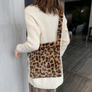 Leopard Crossbody Handbag Women Plush Retro Shoulder Messenger Bag (Brown)