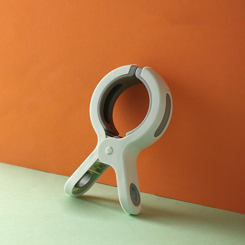 3pcs Beach Towel Clips Laundry Quilt Clamp Clothes Pins Drying Rack (Green)