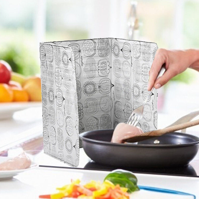 Kitchen Oil Splatter Aluminium Foil Gas Stove Foldable Baffle Plate (C)