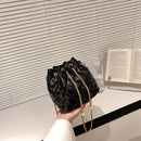 Fashion Rhombic Crossbody Bucket Bag Women Drawstring Chain Shoulder Handbags