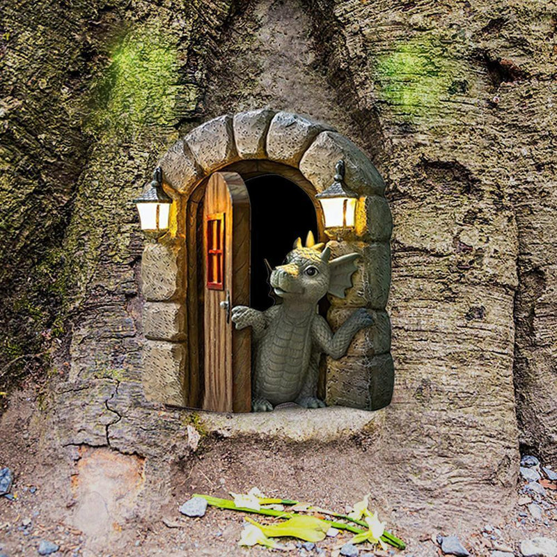 Dinosaur Climbing Windows (A)*1  Dragon Opening Door Statue (B)*1