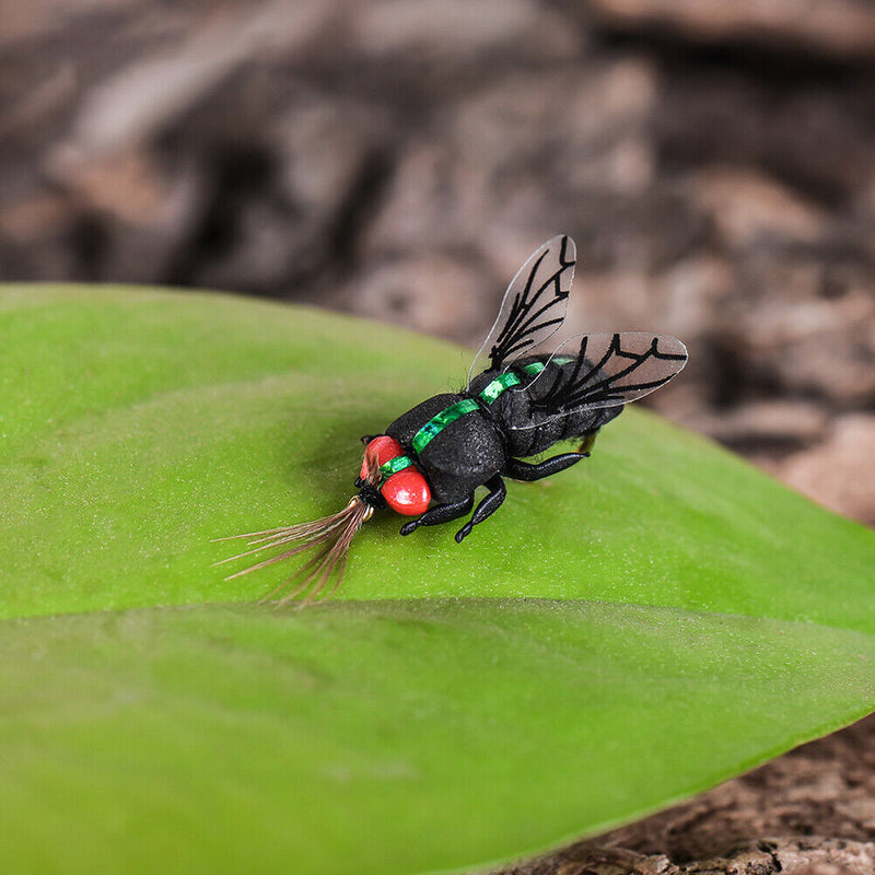2x LEO Topwater False Bait with Fishhook Fishing Lure Bionic Insect Fly Jig