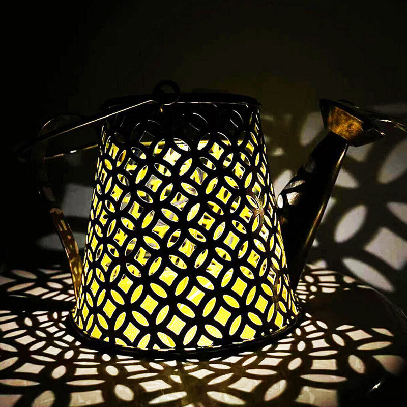 LED Solar Watering Can Lamp Garden Shower Art Metal Iron Kettle Light (D)