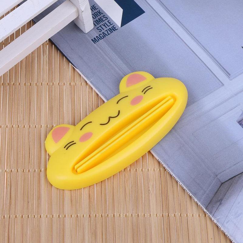 Cartoon Toothpaste Squeezer Dispenser Manual Easy Rolling Holder (Random)