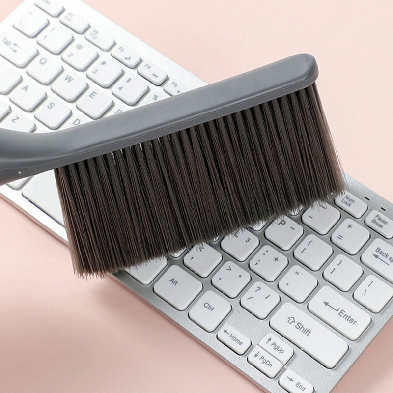 Soft Cleaning Brush - Long Handle Bed Sheets Debris Cleaning Brush (Pink)