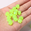100pcs Luminous Glowing Stones Glow in the Dark Garden Decor Pebble (F)