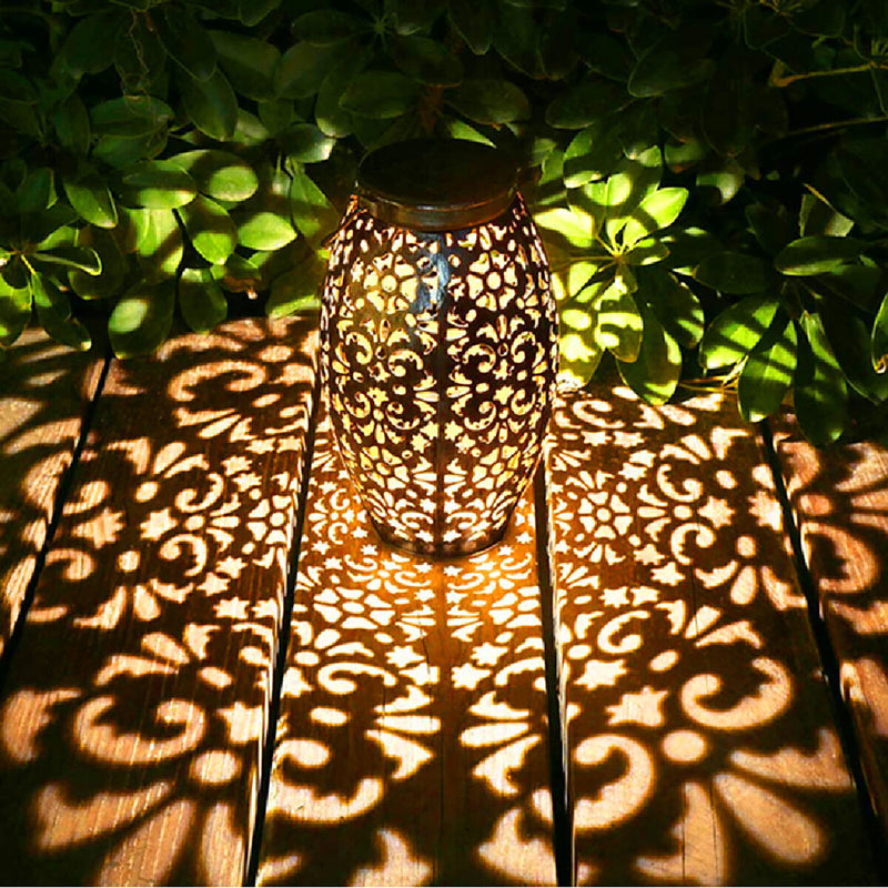 Solar Garden Lanterns, Retro Metal LED Outdoor Hanging Lights with Handle Newly