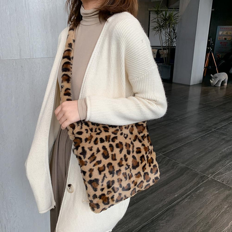 Leopard Crossbody Handbag Women Plush Retro Shoulder Messenger Bag (Brown)