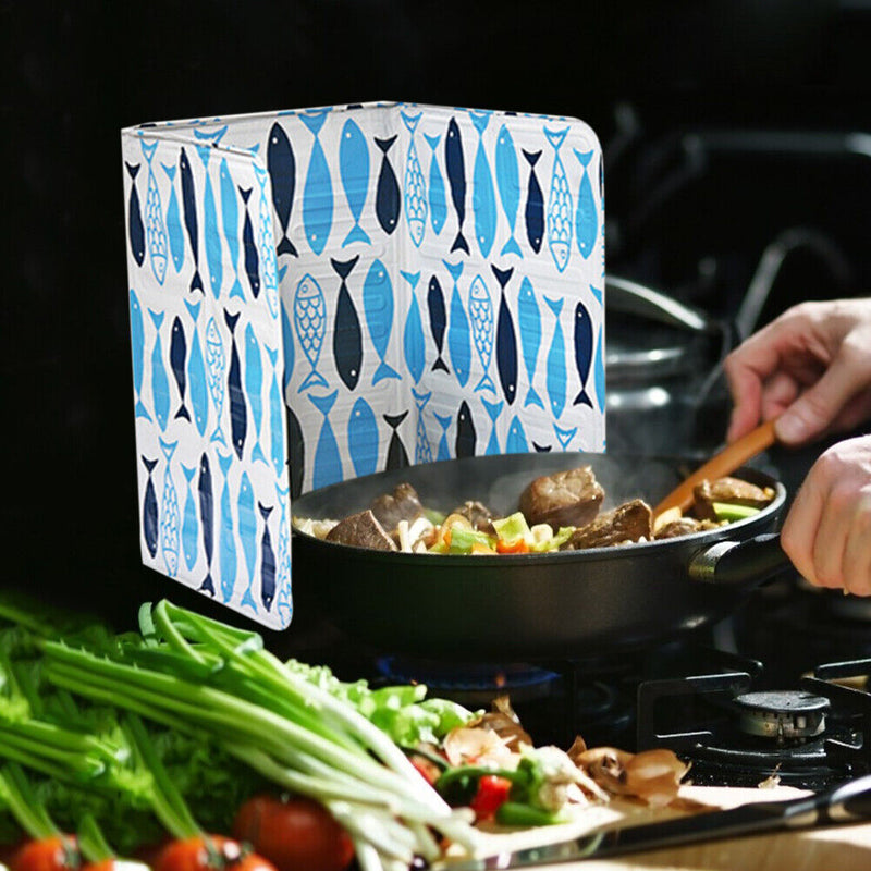 Kitchen Oil Splatter Aluminium Foil Gas Stove Foldable Baffle Plate (B)