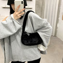 Retro Shoulder Handbags Women Solid Color Plush Underarm Bag Purse (Black)