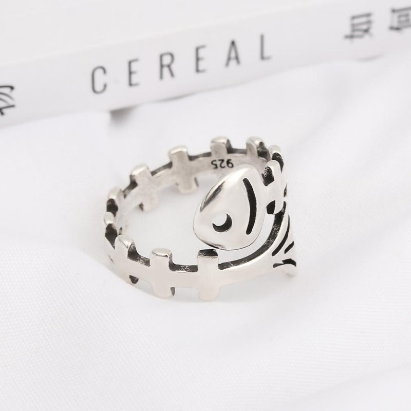 Wear Thimble Yarn Guides Knitting Ring Fish Bone Shape Sewing Crochet Loop
