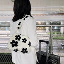 Fashion Flower Print Shoulder Bag Women Winter Plush Small Handbags (Black)