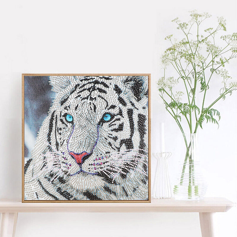 Tiger 5D DIY Partial Drill Round Diamond Painting Animal Picture Mosaic Art