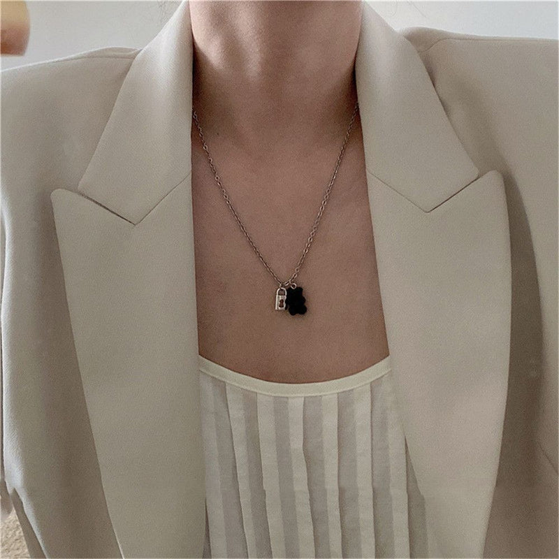 Women Double Chain Bear Pendant Necklace Clavicle Chain Pendant Choker Charm