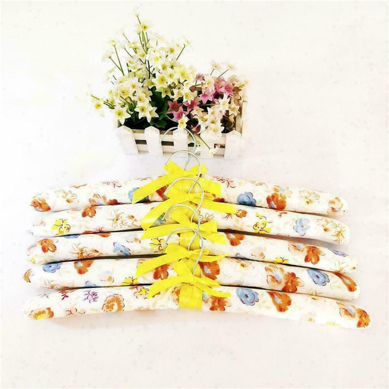 5pcs Satin Clothes Hangers Coat Hanger Soft Flowery Calico Sent Q2L1 Padded X2U4