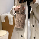 Women Quilted Flower Pattern Clutch Bag Mini Wallet Zipper Bag (Brown)