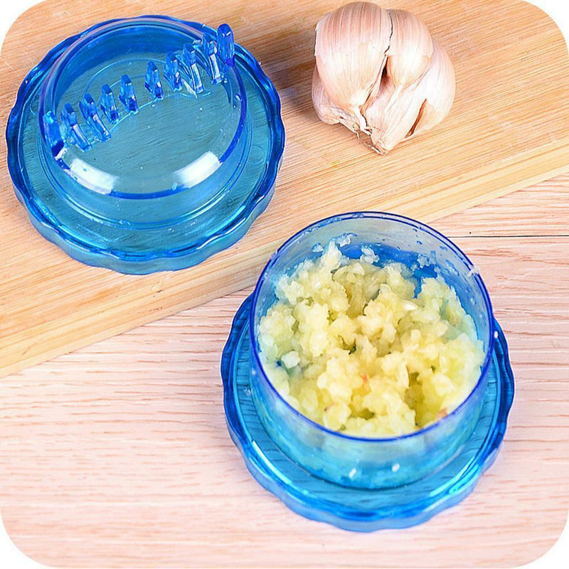 Blue Garlic Press Chopper Ginger Mincer Hand Presser Kitchen Crusher Grinde Z2B1