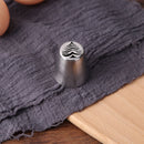 Christmas Flower Frosting Tips Icing Nozzles Cake Decorating Baking Kit (1)