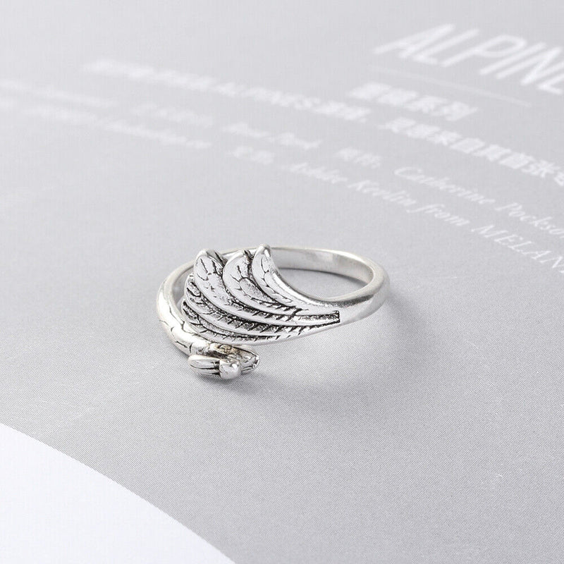 Yarn Guides Thimble Finger Wear Crochet Loop Open Ring Sewing Hook Knitted Ring