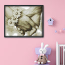 Cross Stitch Needlework Kit 14CT Stamped DIY Artwork (R891 Hand in Hand) Newly